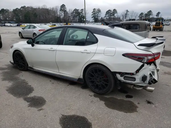 4T1KZ1AK2RU102504 2024 TOYOTA CAMRY - Image 2
