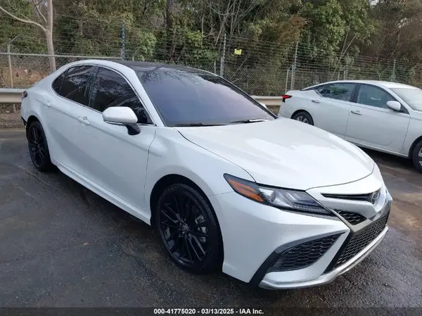 4T1KZ1AK2RU104141 2024 TOYOTA CAMRY - Image 1