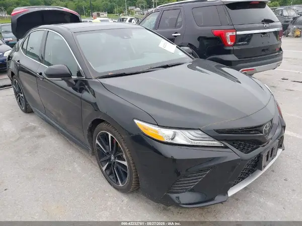 4T1KZ1AK3LU037668 2020 TOYOTA CAMRY - Image 1