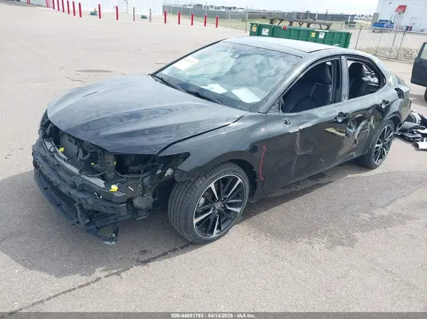 4T1KZ1AK3LU044149 2020 TOYOTA CAMRY - Image 2