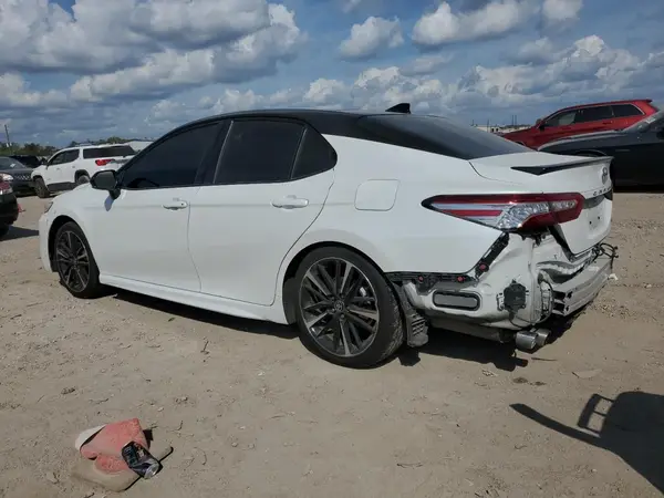 4T1KZ1AK3LU044958 2020 TOYOTA CAMRY - Image 2
