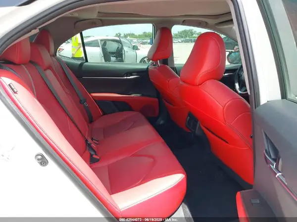 4T1KZ1AK3MU048820 2021 TOYOTA CAMRY - Image 8