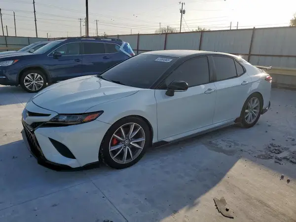 4T1KZ1AK3MU052110 2021 TOYOTA CAMRY - Image 1