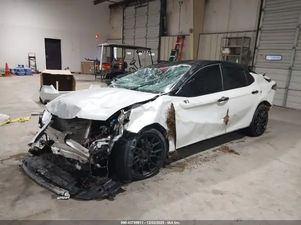 4T1KZ1AK3MU054729 2021 TOYOTA CAMRY - Image 2