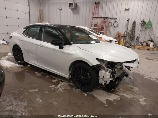 4T1KZ1AK3MU055637 2021 TOYOTA CAMRY - Image 1