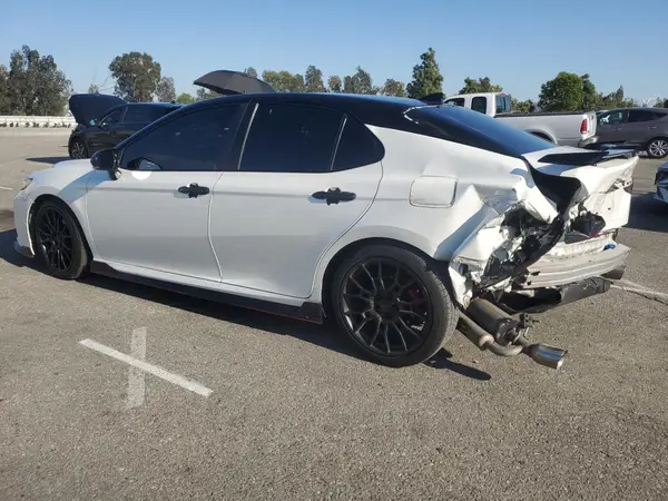 4T1KZ1AK3MU059459 2021 TOYOTA CAMRY - Image 2