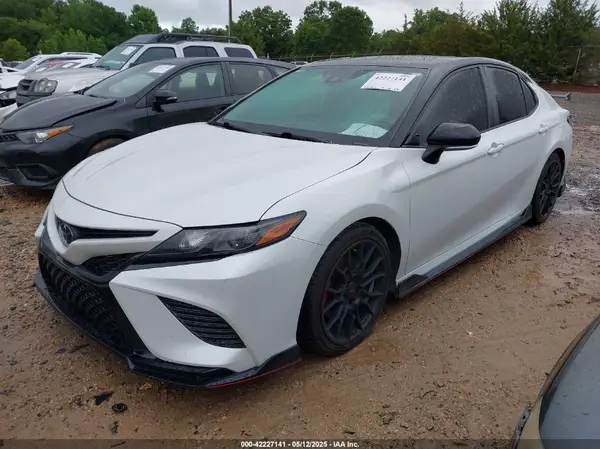 4T1KZ1AK3NU062119 2022 TOYOTA CAMRY - Image 2