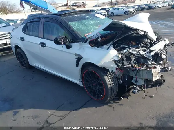 4T1KZ1AK3NU065294 2022 TOYOTA CAMRY - Image 1