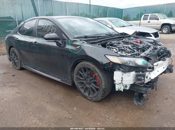 4T1KZ1AK3NU067742 2022 TOYOTA CAMRY - Image 1