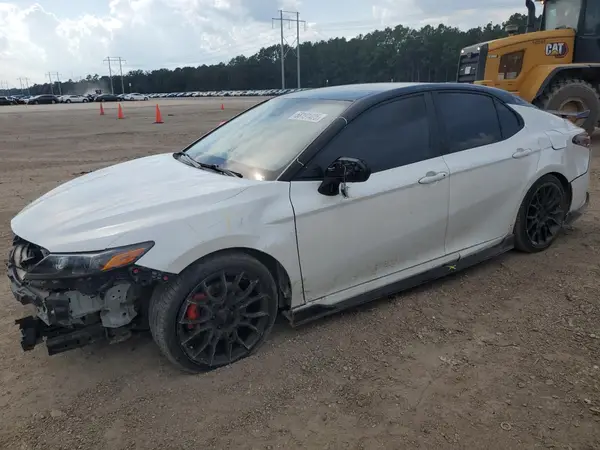 4T1KZ1AK3NU069426 2022 TOYOTA CAMRY - Image 1