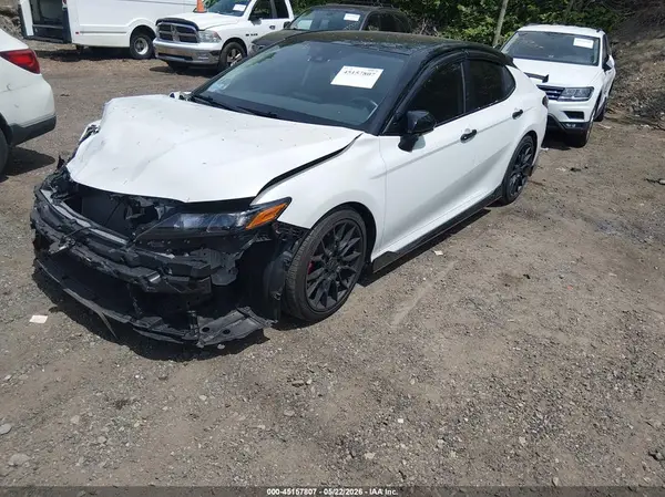 4T1KZ1AK3NU069930 2022 TOYOTA CAMRY - Image 2
