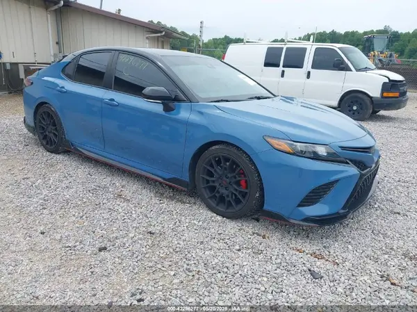 4T1KZ1AK3NU070317 2022 TOYOTA CAMRY - Image 1