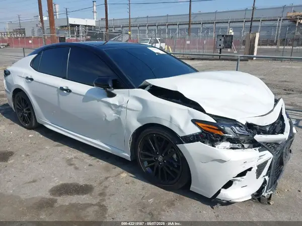 4T1KZ1AK3RU092341 2024 TOYOTA CAMRY - Image 1