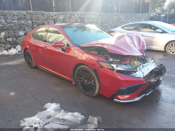 4T1KZ1AK3RU093313 2024 TOYOTA CAMRY - Image 1