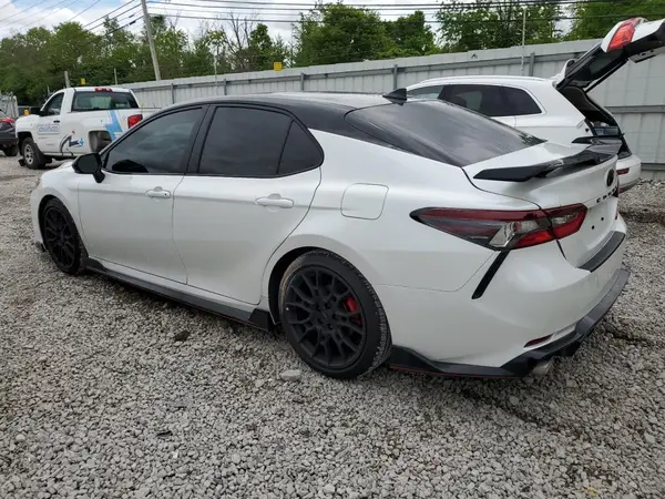 4T1KZ1AK3RU093568 2024 TOYOTA CAMRY - Image 2
