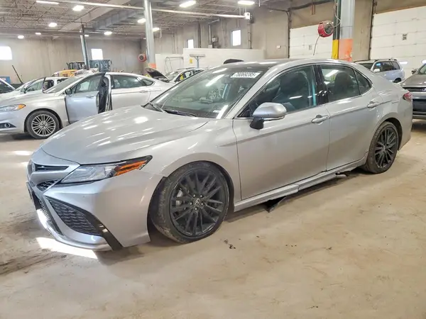 4T1KZ1AK3RU098818 2024 TOYOTA CAMRY - Image 1