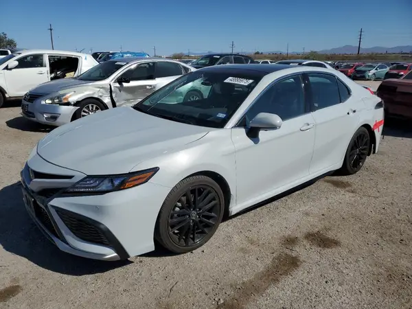 4T1KZ1AK3RU102477 2024 TOYOTA CAMRY - Image 1