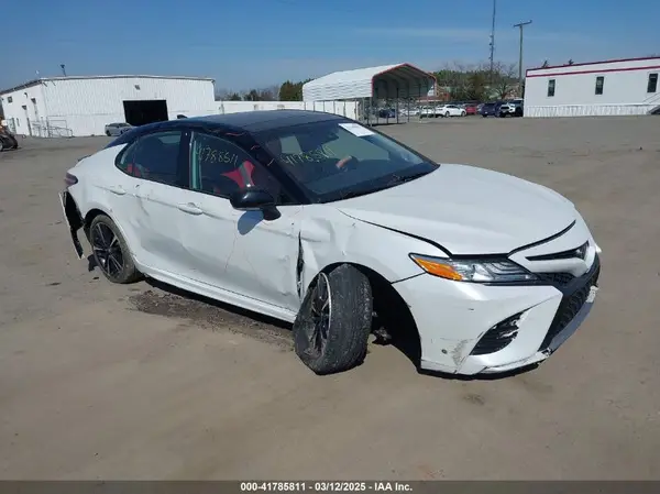 4T1KZ1AK4LU033256 2020 TOYOTA CAMRY - Image 1