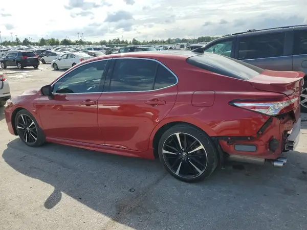 4T1KZ1AK4LU036707 2020 TOYOTA CAMRY - Image 2