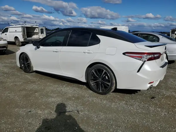 4T1KZ1AK4LU041003 2020 TOYOTA CAMRY - Image 2