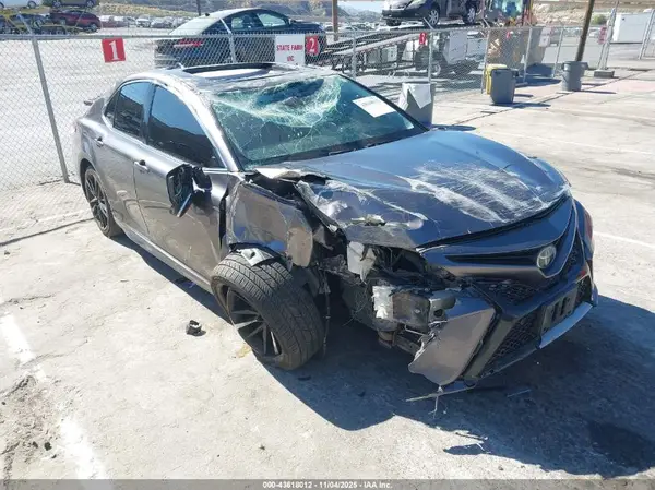 4T1KZ1AK4LU044628 2020 TOYOTA CAMRY - Image 1