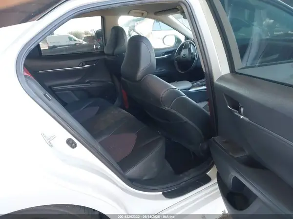 4T1KZ1AK4MU050611 2021 TOYOTA CAMRY - Image 8
