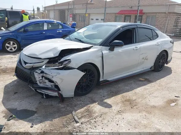 4T1KZ1AK4MU056845 2021 TOYOTA CAMRY - Image 2
