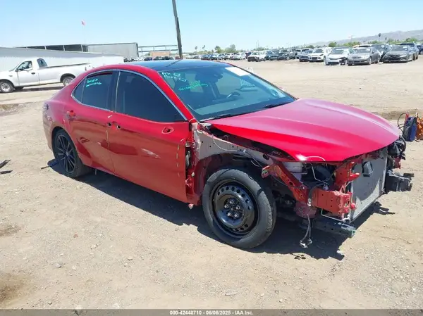 4T1KZ1AK4MU058661 2021 TOYOTA CAMRY - Image 1