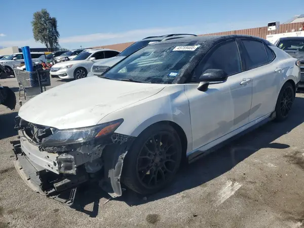 4T1KZ1AK4NU062484 2022 TOYOTA CAMRY - Image 1