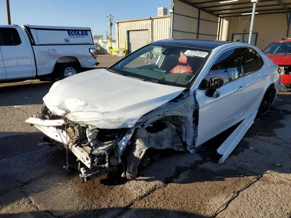 4T1KZ1AK4NU063585 2022 TOYOTA CAMRY - Image 1