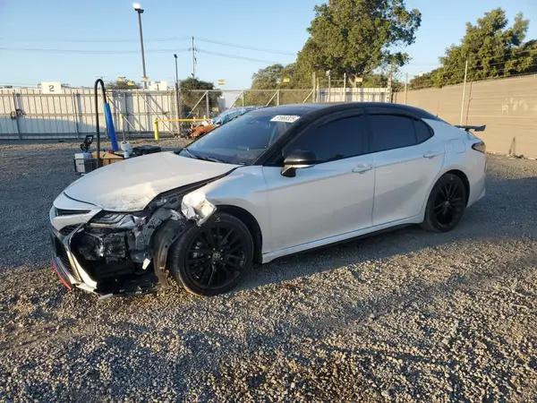 4T1KZ1AK4NU065871 2022 TOYOTA CAMRY - Image 1