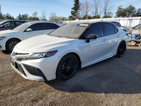 4T1KZ1AK4NU067880 2022 TOYOTA CAMRY - Image 1