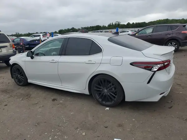 4T1KZ1AK4RU095393 2024 TOYOTA CAMRY - Image 2