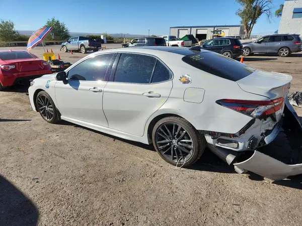 4T1KZ1AK4RU099055 2024 TOYOTA CAMRY - Image 2