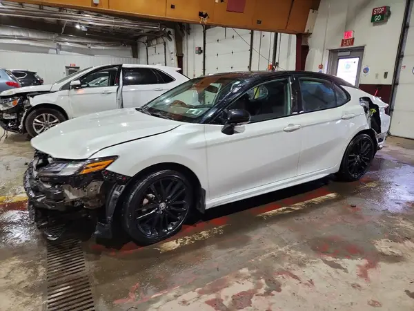 4T1KZ1AK4RU101662 2024 TOYOTA CAMRY - Image 1
