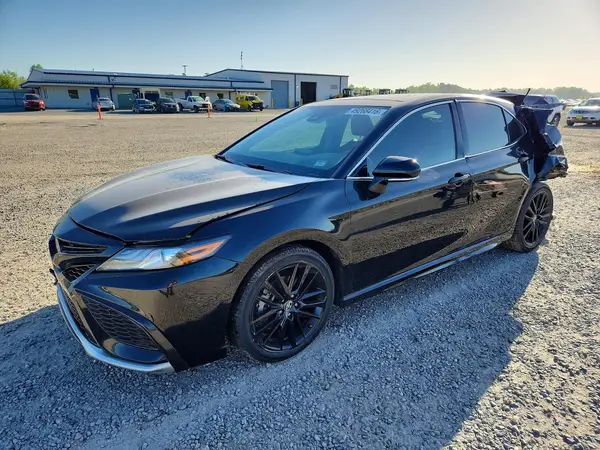 4T1KZ1AK4RU101757 2024 TOYOTA CAMRY - Image 1