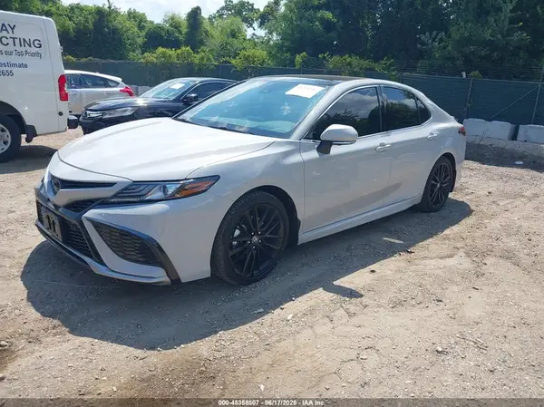 4T1KZ1AK4RU102732 2024 TOYOTA CAMRY - Image 2