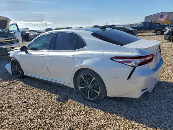 4T1KZ1AK5LU035761 2020 TOYOTA CAMRY - Image 2
