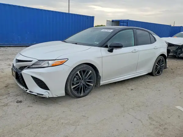 4T1KZ1AK5LU038210 2020 TOYOTA CAMRY - Image 1