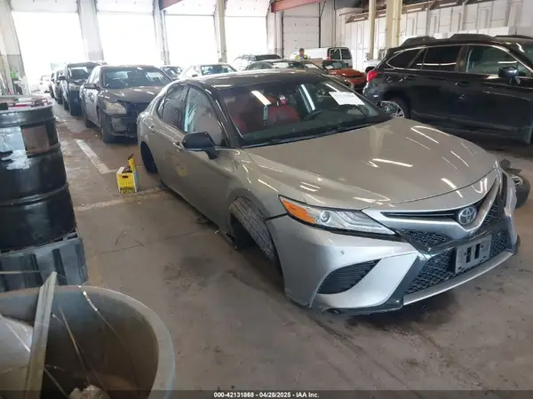 4T1KZ1AK5LU038952 2020 TOYOTA CAMRY - Image 1