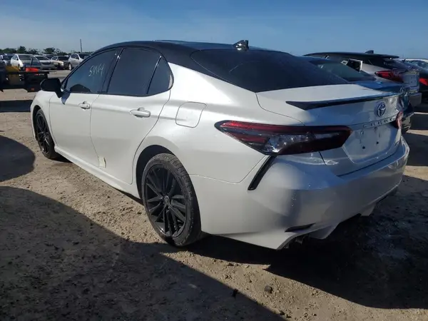 4T1KZ1AK5MU048625 2021 TOYOTA CAMRY - Image 2