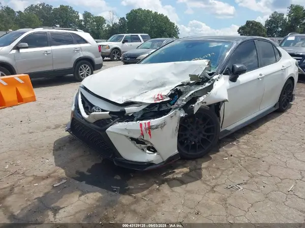 4T1KZ1AK5MU056093 2021 TOYOTA CAMRY - Image 2