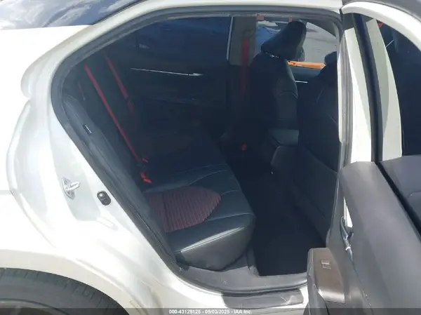 4T1KZ1AK5MU056093 2021 TOYOTA CAMRY - Image 8