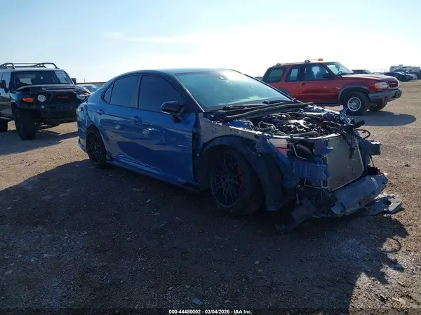 4T1KZ1AK5NU060310 2022 TOYOTA CAMRY - Image 1