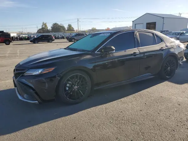 4T1KZ1AK5NU061571 2022 TOYOTA CAMRY - Image 1