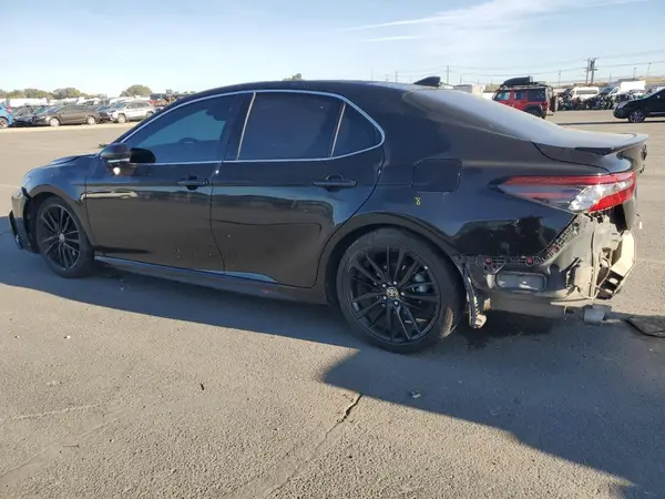 4T1KZ1AK5NU061571 2022 TOYOTA CAMRY - Image 2