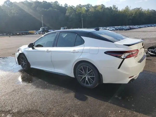 4T1KZ1AK5NU063658 2022 TOYOTA CAMRY - Image 2