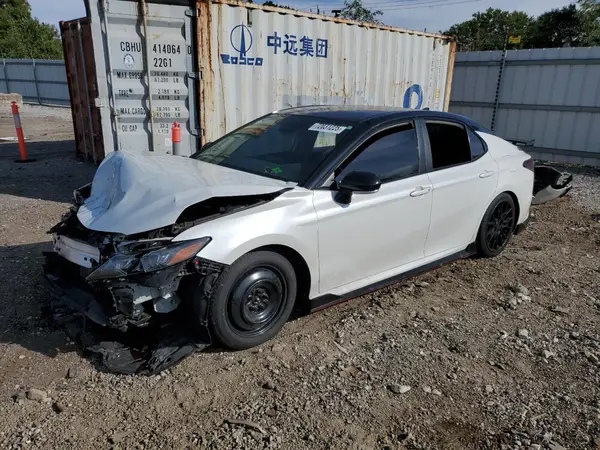 4T1KZ1AK5NU065801 2022 TOYOTA CAMRY - Image 1