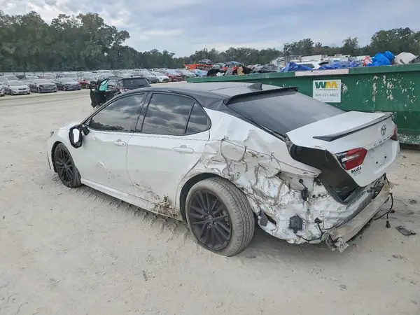 4T1KZ1AK5NU066284 2022 TOYOTA CAMRY - Image 2
