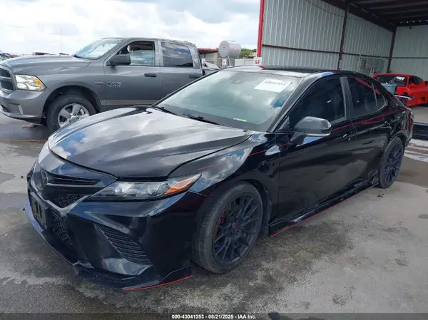4T1KZ1AK5NU067662 2022 TOYOTA CAMRY - Image 2